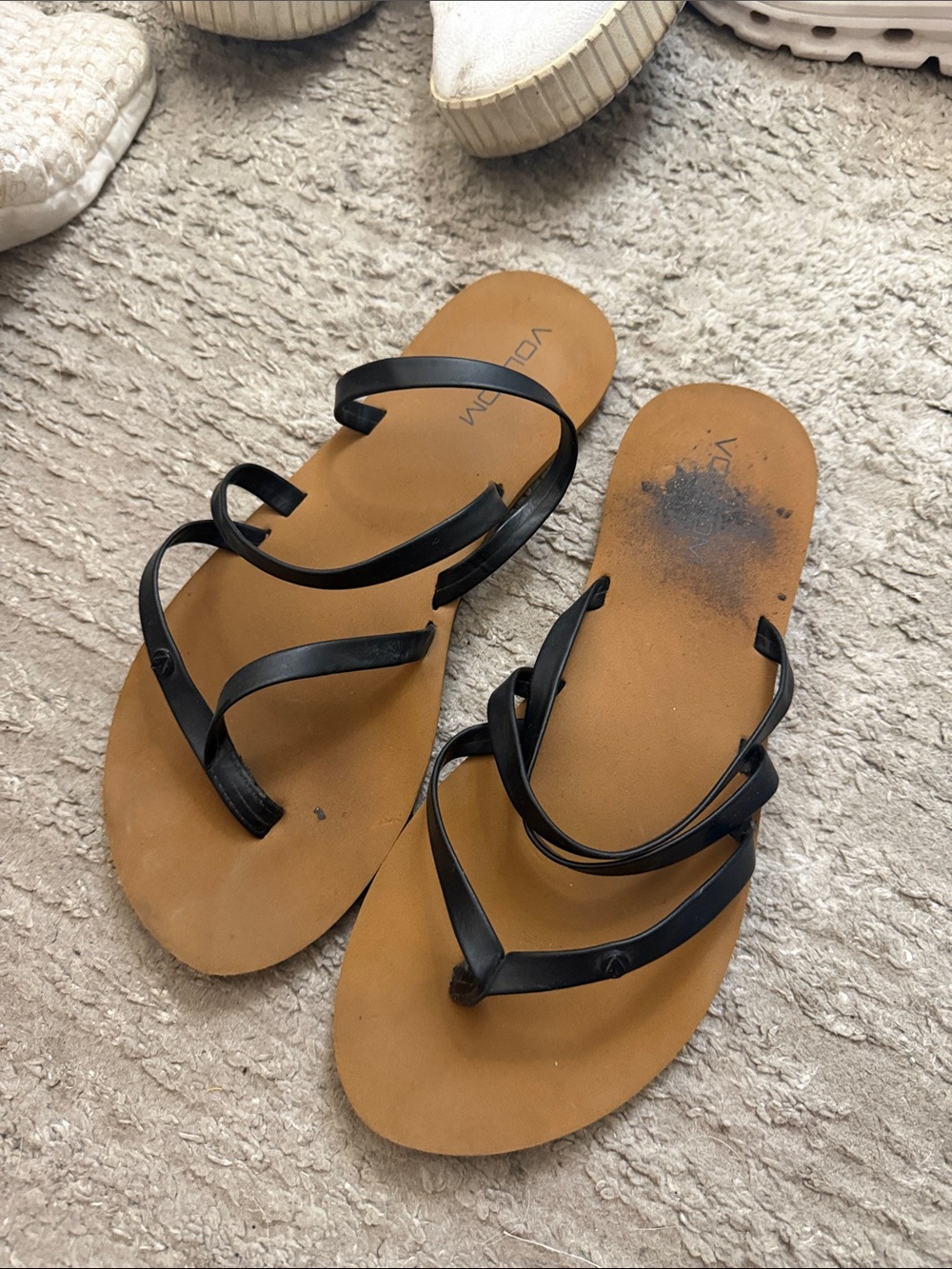 Women’s Black Strappy Flip Flop Sandals - Casual Summer Footwear
